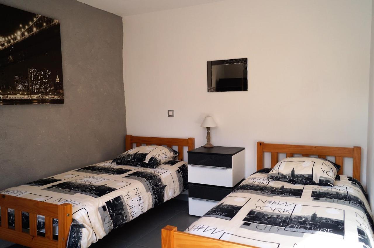 Вілла 24H Le Mans - Les Haies Gite, Near Le Mans Circuit Coulans-sur-Gee Екстер'єр фото